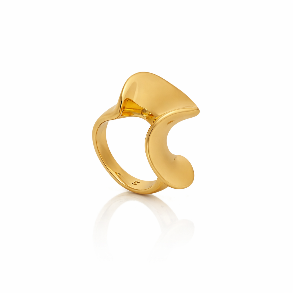 Women’s Ring (Size 8)