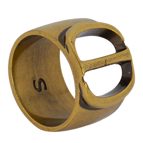 Women's Ring ( Size 7 )