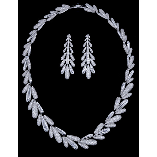 [2025-11-07-220.jpg] Wedding Set